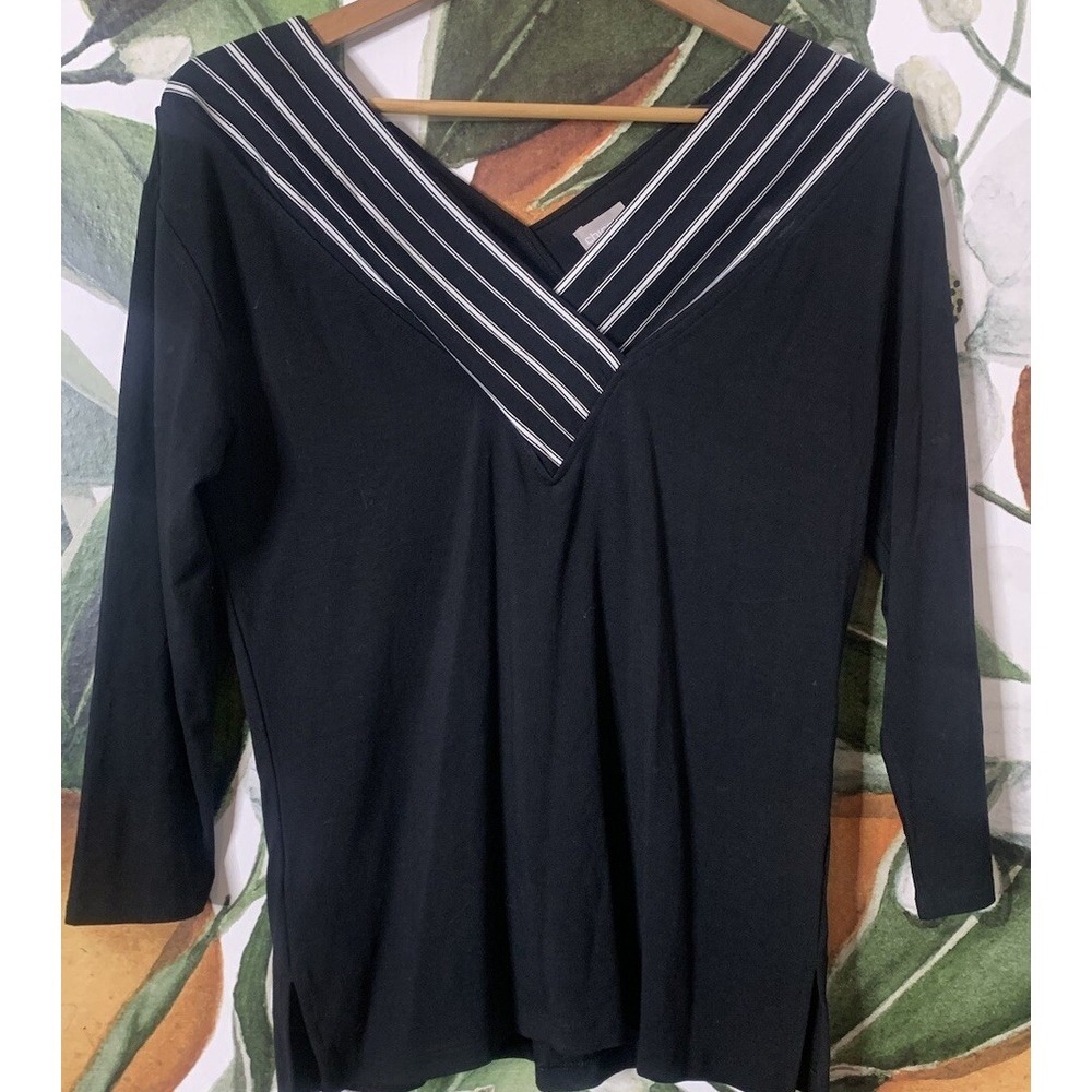 Chicos Size 0 Small Black V Neck 3/4 Sleeves Shirt Stretch